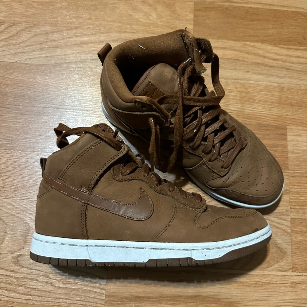 Nike Sneakers!